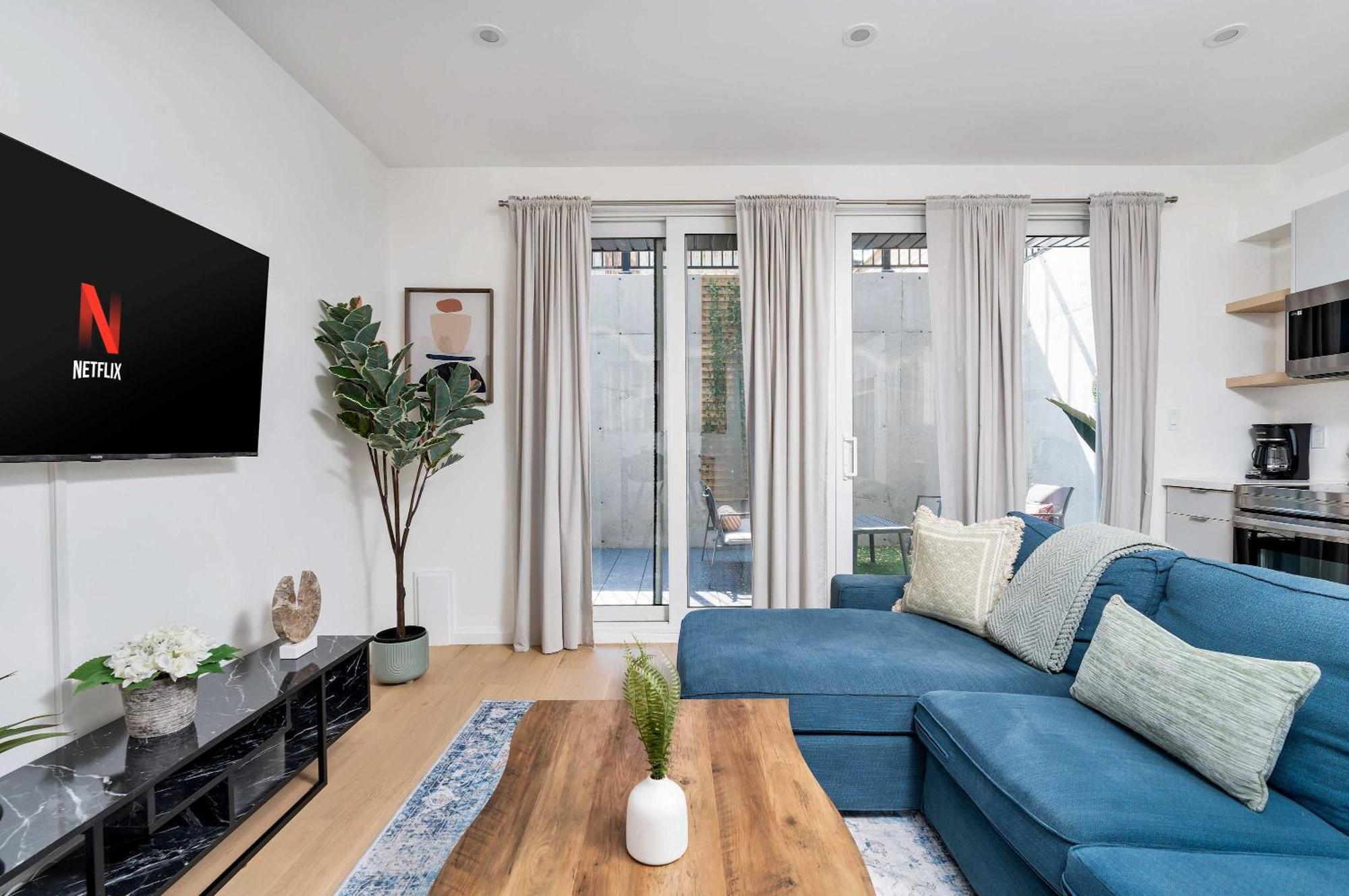 Two-Bedroom Deluxe Apartment Balcony,1658283575:JPEG